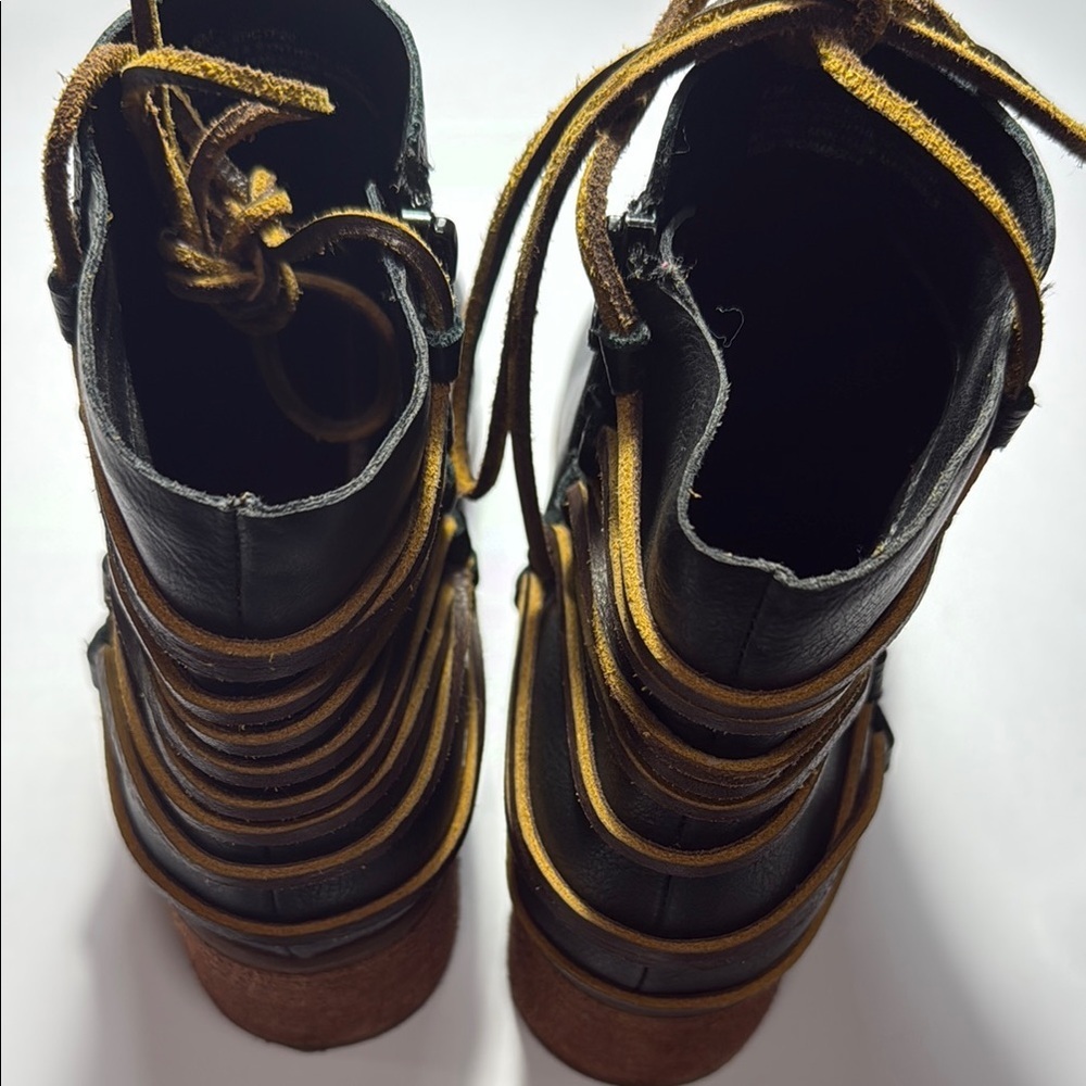 Korks Black Women's Ankle Boots Size 7.5M - Picture 3 of 12